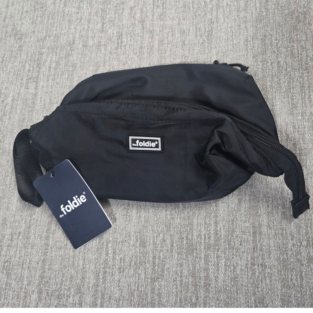 The Foldie Toiletry Essentials Bag Black Travel Makeup Organizer Wet Pocket NWT